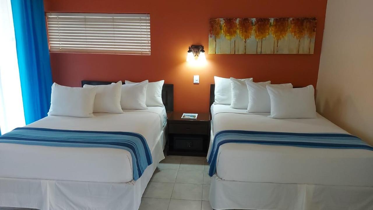 Tropikist Beach Hotel And Resort Crown Point Exteriér fotografie