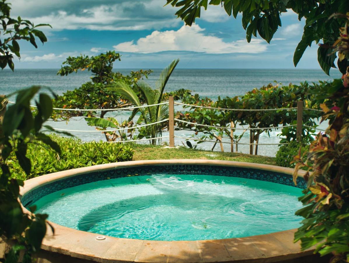 Tropikist Beach Hotel And Resort Crown Point Exteriér fotografie