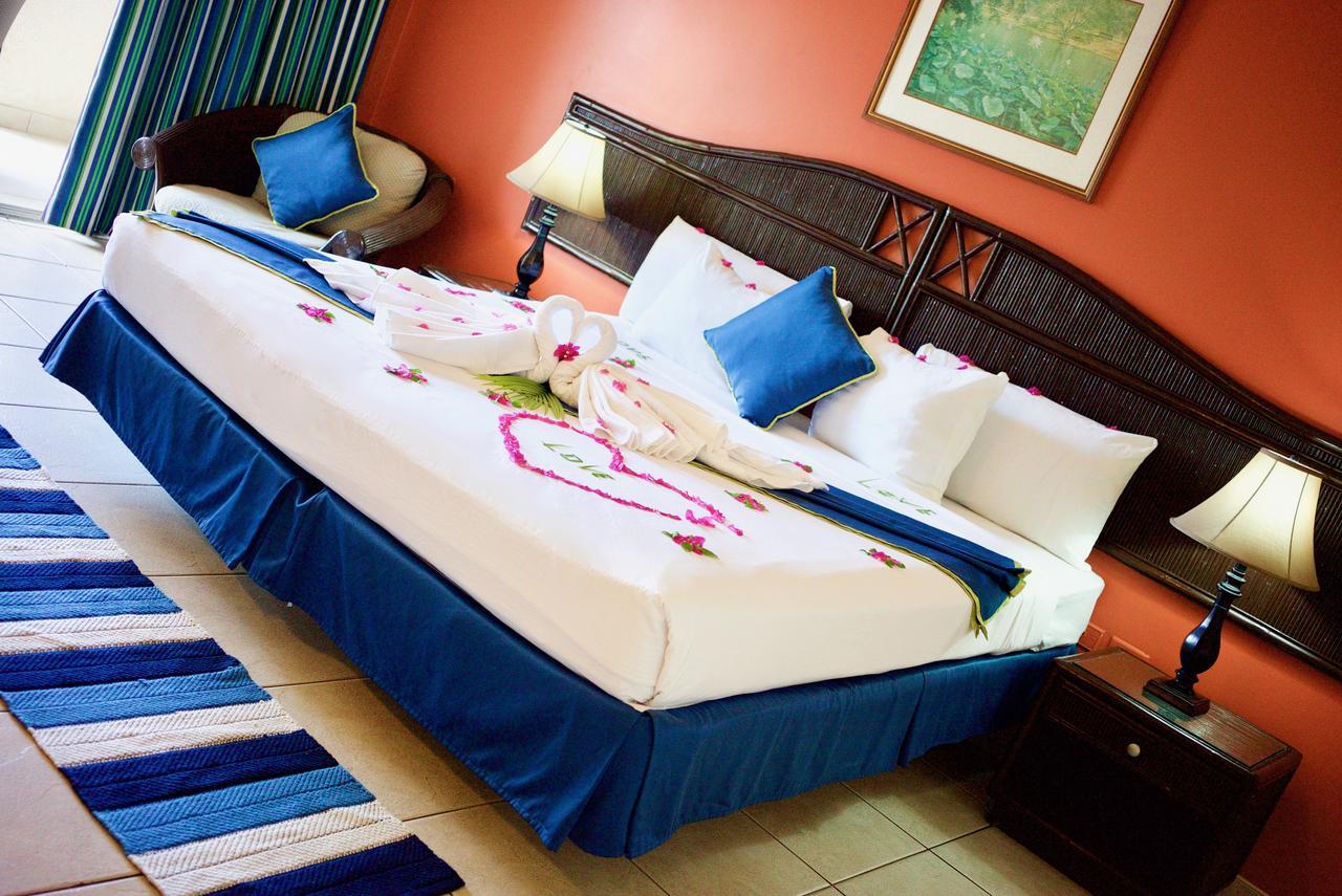 Tropikist Beach Hotel And Resort Crown Point Exteriér fotografie