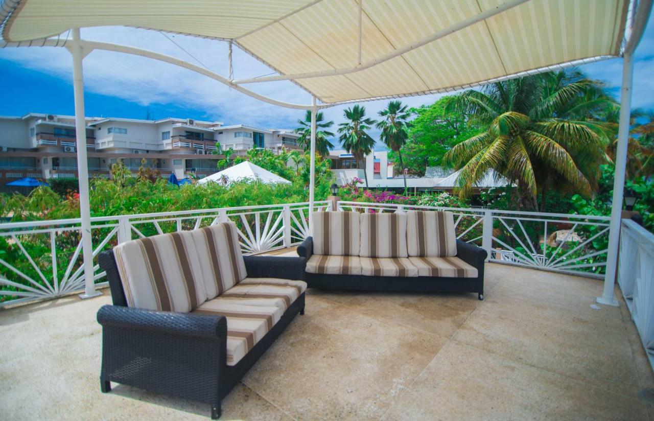 Tropikist Beach Hotel And Resort Crown Point Exteriér fotografie