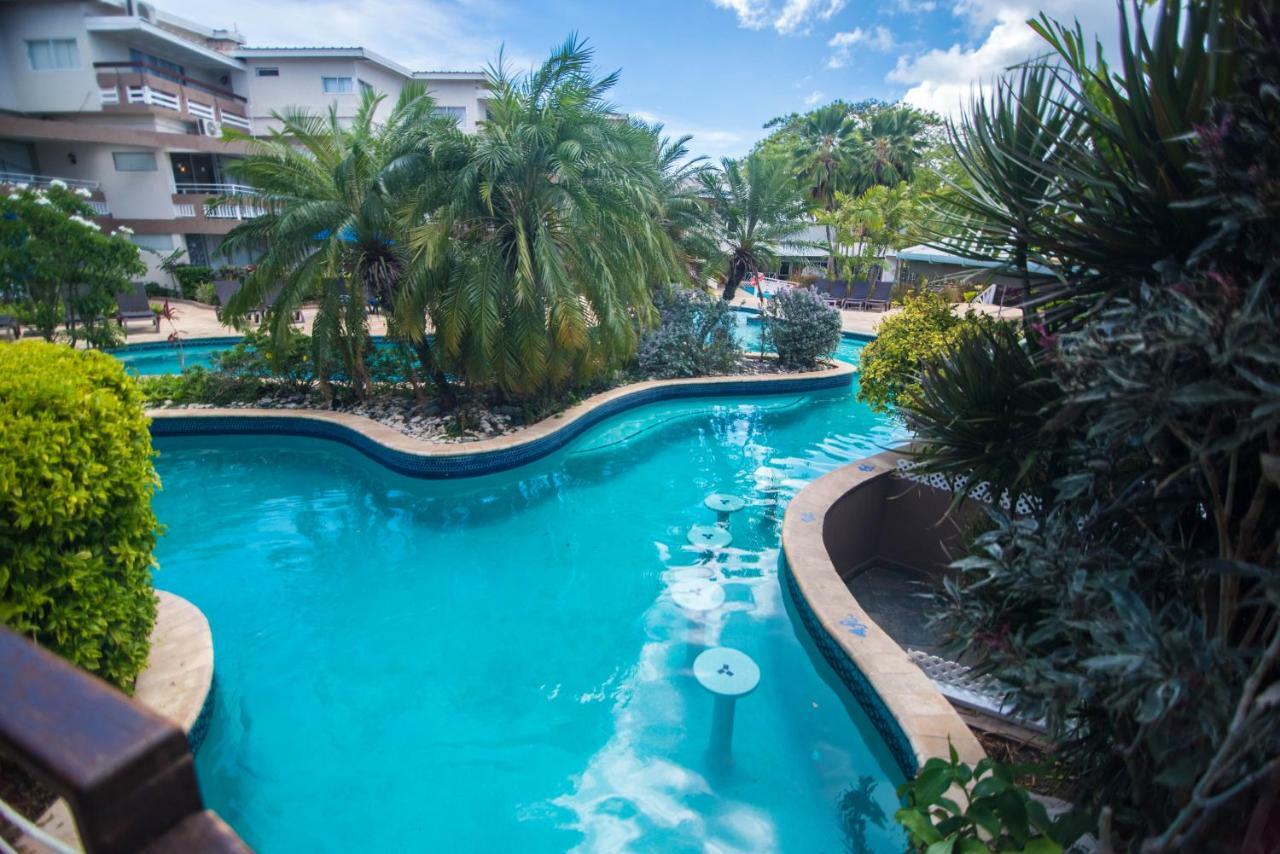 Tropikist Beach Hotel And Resort Crown Point Exteriér fotografie